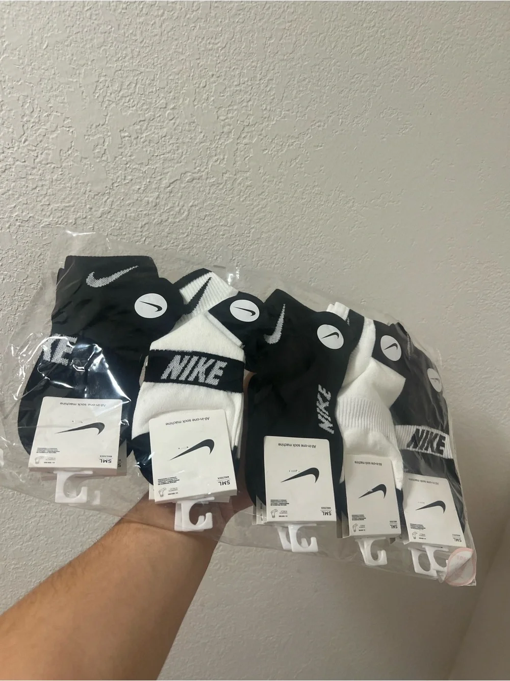 Nike Men's Black & White Crew Socks -10 Pack